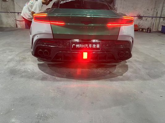 أستون مارتن DB11 كميات الجسم الألياف الكربونية DB11 النمط الرئيسي الأمامي والخلفي الوقاية الجانبية السترة المروحة غطاء الغطاء