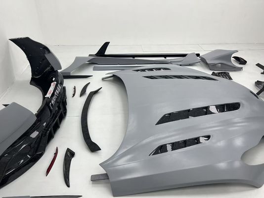 أستون مارتن DB11 كميات الجسم الألياف الكربونية DB11 النمط الرئيسي الأمامي والخلفي الوقاية الجانبية السترة المروحة غطاء الغطاء
