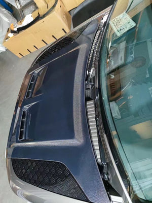 غطاء الألياف الكربونية لـ Land Rover Defender مادة الألياف الكربونية Defender تم تحديث غطاء نمط SVR