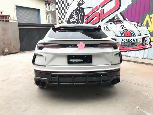 لـ لامبورغيني URUS كيت جسم الألياف الكربونية Urus Upgrades كيت الألياف الكربونية الأمامية