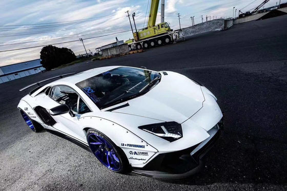 لـ (لامبورغيني أفنتادور) LP700 مجموعة جسم الألياف الكربونية LP700 ارتقاء في أسلوب LB