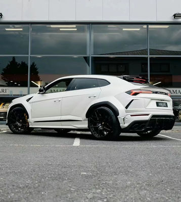 1016 Style Wide Body Kit لـ Lamborghini Urus جسم الألياف الكربونية