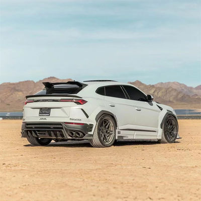مجموعة الأجسام العريضة للامبورغيني URUS مجموعة الأجسام من الألياف الكربونية Urus مجموعة الأجسام العريضة من الألياف الكربونية
