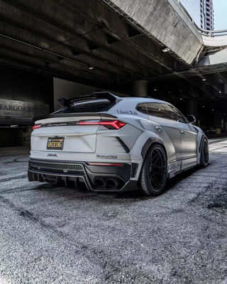 مجموعة الأجسام العريضة للامبورغيني URUS مجموعة الأجسام من الألياف الكربونية Urus مجموعة الأجسام العريضة من الألياف الكربونية