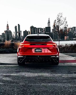 سيارة لامبورغيني URUS الجديدة الجسم MSY النمط الأمامي والخلفي المصد قطع غيار السيارات