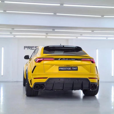 1016 Style Lamborghini Body Kit Urus ألياف الكربون أمام شفتي Diffuser Spoiler Hood أبيض