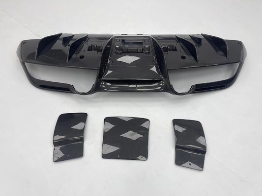 قطع غيار السيارات لـ فيراري F8 كيس جسم ألياف الكربون F8 ترقية Novi Style Diffuser Diffuser Carbon Fiber