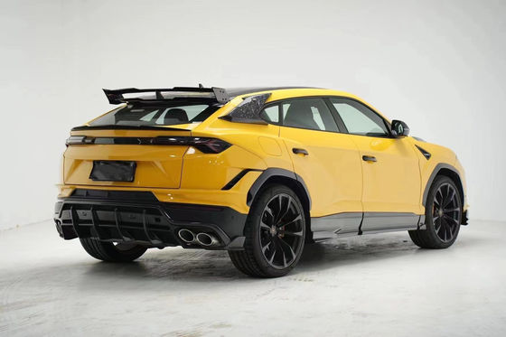 URUS Lamborghini Body Kit 2018-2019 أوزان الكربون الأمامية Diffuser Urus Wide Body Kit
