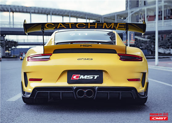 مجموعة الهيكل من الألياف الكربونية لـ بورشه 911 991.2 GT3RS 911 GT3RS مجموعة الهيكل من الألياف الكربونية أمام المبرحة الخلفية