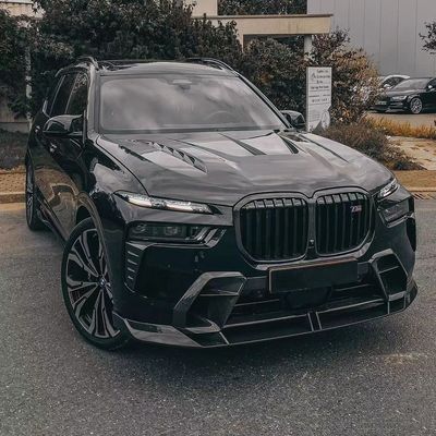 لـ BMW X7 مجموعة جسم الألياف الكربونية X7 مجموعة جسم الألياف الكربونية الأمامية المنتشرة