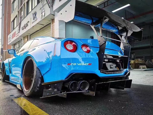 المنتجات الساخنة 2022 GTR R35wide Bodyki Body Kit لنيسان GTR R35 سبويلر المصد الأمامي والخلفي