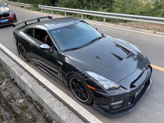 كيس جسم GTR من ألياف الكربون GTR R35