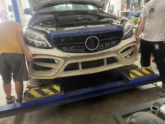 قطع غيار السيارات لميرسيدس W205 C180 C260 C300 مجموعة الهيكل W205 C180 C260 C300 تحديث أسلوب IMP مجموعة الهيكل الأمامية
