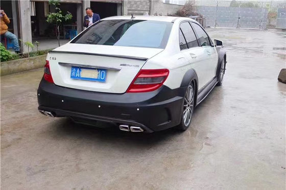 لـ مرسيدس W204 C63 كيت الجسم W204 سلسلة الأسود المتطورة